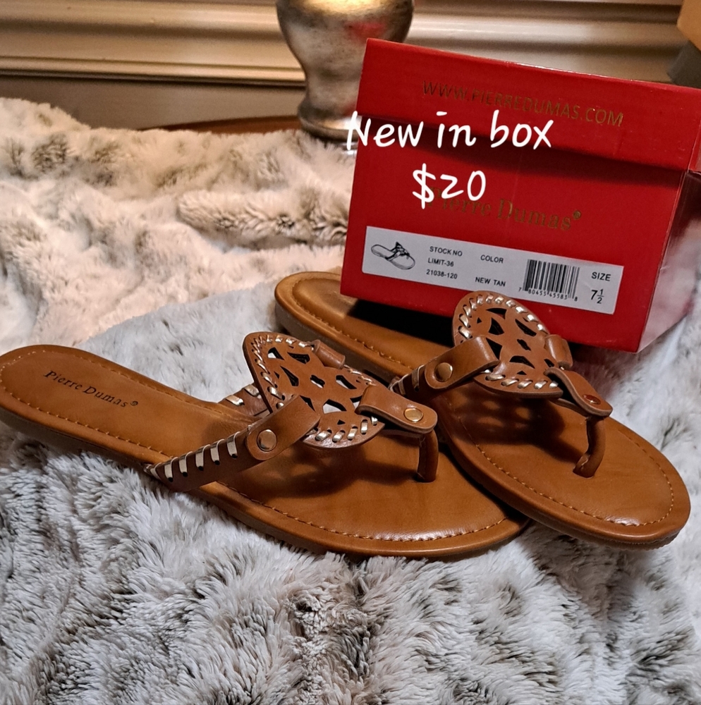 Pierre Dumas Women's Tan Sandals